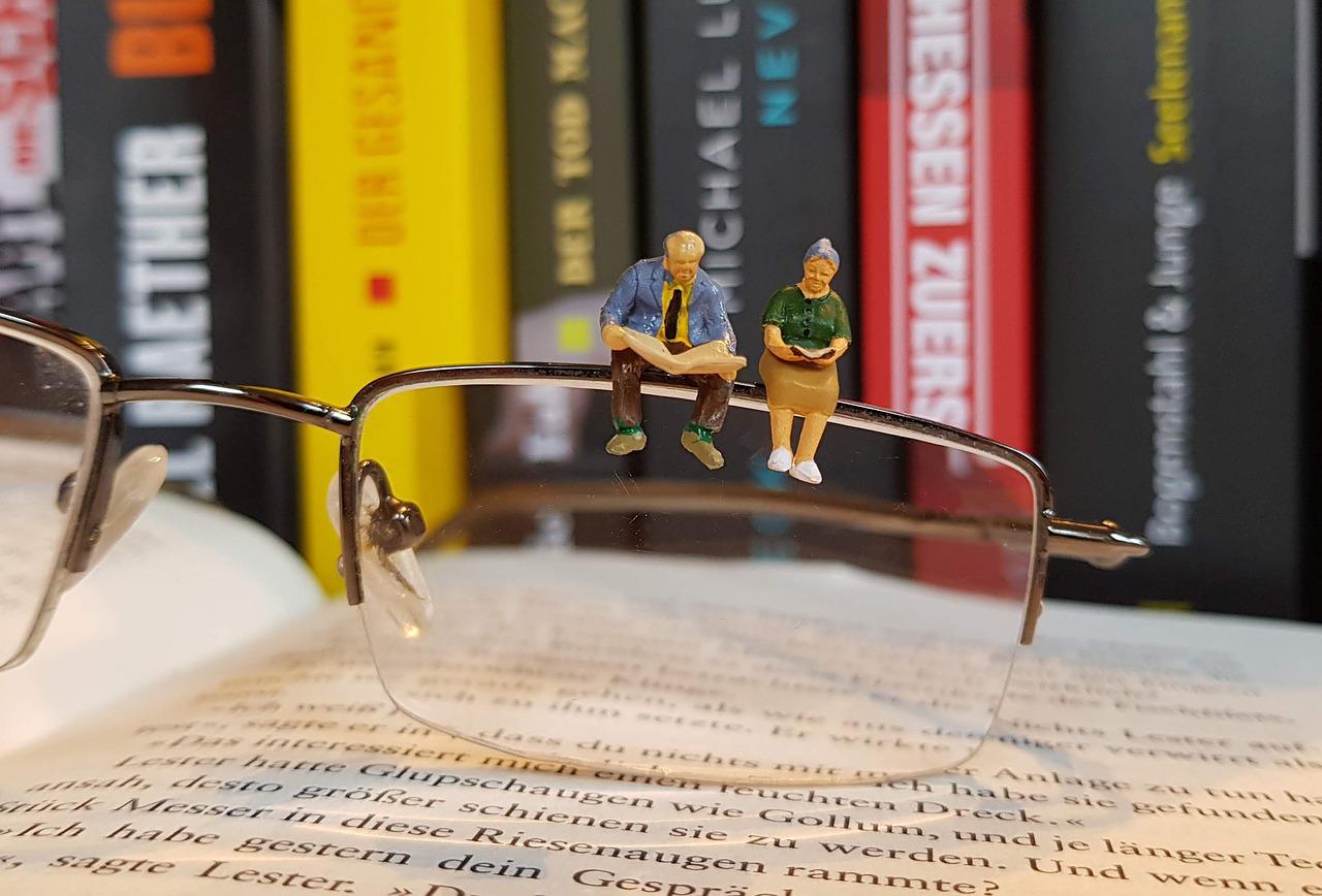 a book g11c516376 1280